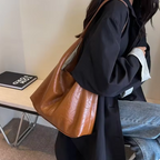 Vintage Grace Shoulder Bag